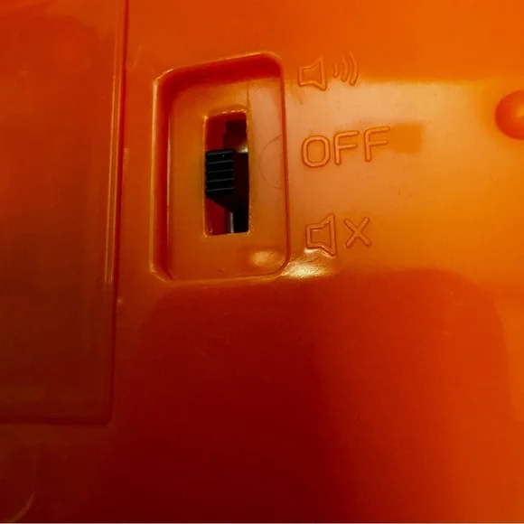 M-Pets Orbit Interactive Cat Toy Orange Auto Shutoff Battery Operated NWOT - Picture 4 of 7